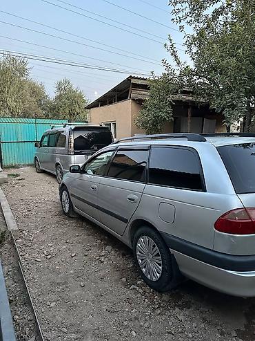 Транспорт: Toyota Avensis: 2002 г., 1.8 л, Механика, Бензин, Универсал — 4