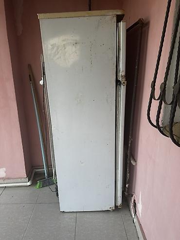 5090 qiymeti: Soyuducu iwlek veziyyetdedi. Qapisinda problem var . Qiymeti zeng — 1
