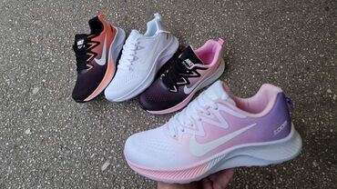 Women's Sneakers and athletic shoes: Extra cena od 36 do 41 za samo 2900 din p b — 4