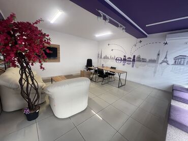 Офисы: Сдаю Офис, 57 м², В торговом центре — 5