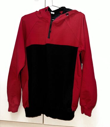 adidas qadin geyimleri: Женский свитер M (EU 38), цвет - Черный