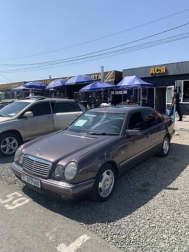 Унаа сатуу: Mercedes-Benz E-Class: 1995 г., 2.3 л, Кол менен иштөөчү, Бензин, Седан — 1