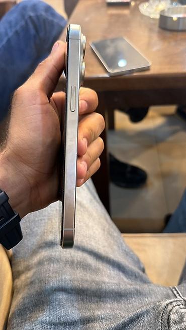 quba iphone: IPhone 15 Pro Max, Natural Titanium, Face ID — 5