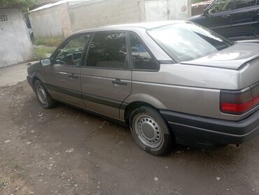 Volkswagen: Volkswagen Passat: 1993 г., 2 л, Механика, Бензин, Седан
