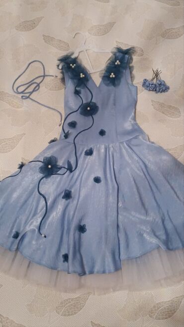 бальное голубое платье: Детское платье, цвет - Голубой, Б/у