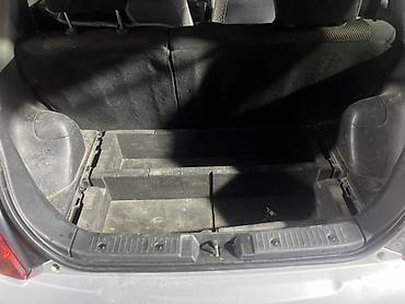 Toyota: Toyota Ist: 2003 г., 1.5 л, Автомат, Бензин, Хетчбек — 8