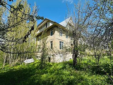 отель бишкек: Продаётся капитальный загородный дом из светлого кирпича в живописном — 5