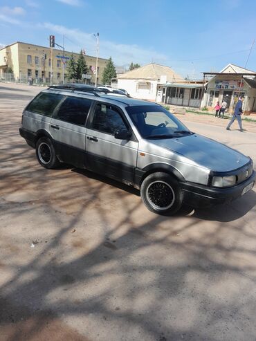 урулган машыналар: Volkswagen Passat: 1989 г., 1.8 л, Механика, Бензин, Седан