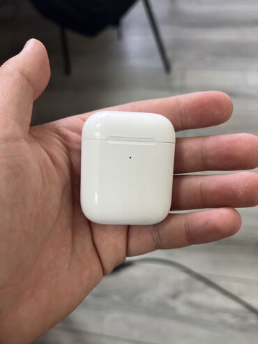 Наушники: Продаю AirPods 2 оригинал