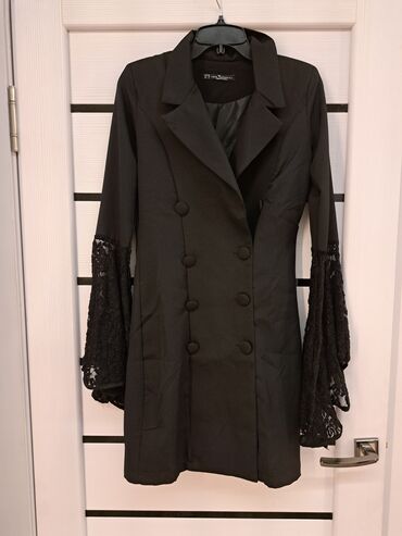 черные классические брюки женские: Вечернее платье, Классическое, Короткая модель, С рукавами, S (EU 36)