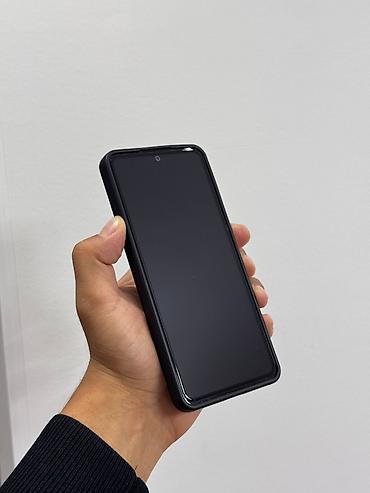 note 17: Redmi, Redmi Note 13, Б/у, 128 ГБ, цвет - Черный, 2 SIM — 2