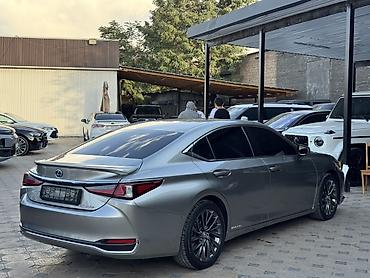 Продажа авто: Lexus ES: 2019 г., Гибрид, Седан — 2