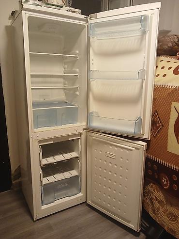 kamera saat: Beko iki qapılı soyuducu - Üst kamerada soyuducu bölmə, alt kamerada — 1