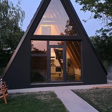 Tikinti işləri: A-Frame tipli mini ev/kabin - Müasir A-formalı memarlıq: yüksək — 8