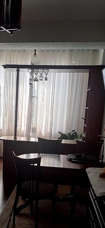 барные стойка: Продается б/у барная стойка. 8000 сом. Фужеры, бокалы по 450/350 сом — 1