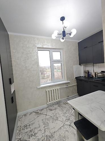 токмак: 1 комната, 38 м², 105 серия, 3 этаж, Евроремонт — 10