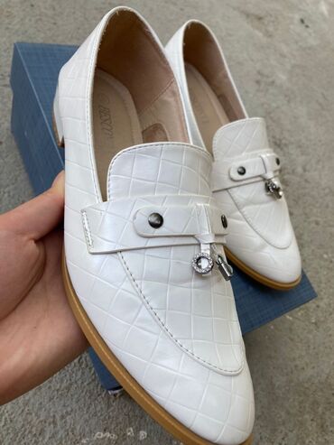 обувь корея: Туфли 41, цвет - Белый