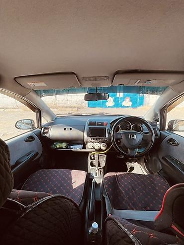 мерседес 210 сидения: Honda Fit: 2002 г., 1.3 л, Вариатор, Бензин, Хэтчбэк — 8