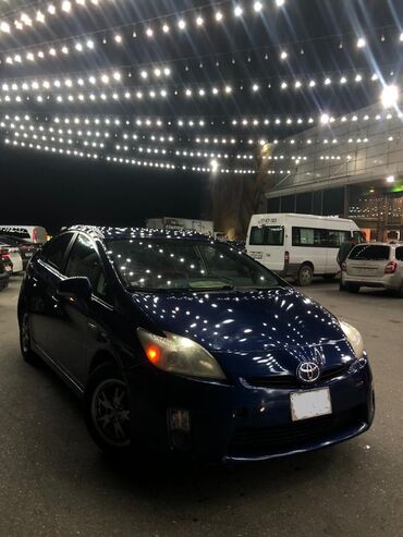 Toyota: Salam. Maşın öz adımadı İli 2011. Texpasport Siğorta yeni olunub — 2