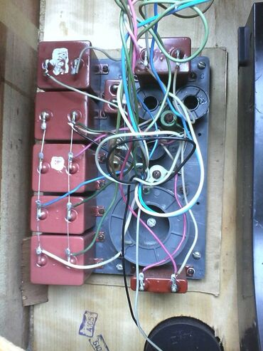 Zvučnici i stereo sistemi: Z. k. Visare za 10 inca-delovi -kutije 70x36x28cm; prazne; potrebno na lalafo.rs — 7 Zvučnici i stereo sistemi: Z. k. Visare za 10 inca-delovi -kutije 70x36x28cm; prazne; potrebno — 7