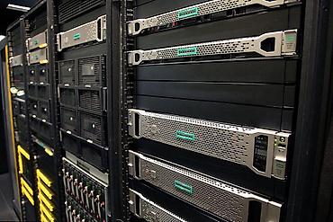 сервера: Мы предлагаем: * Продажа серверов HP, HPE и Dell * Новые и б/у — 1