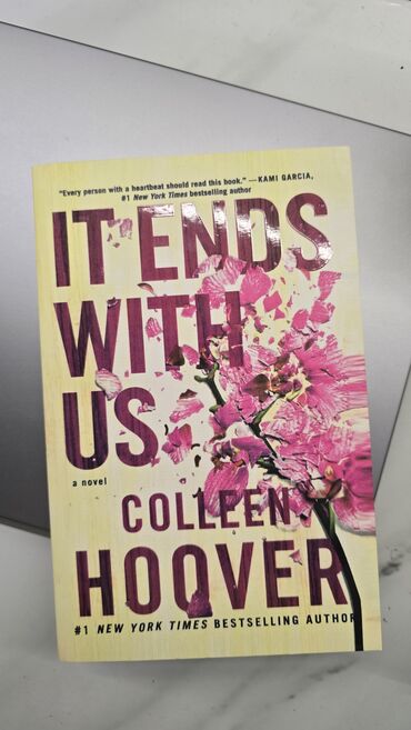 сакал остуруу крем: Kitab: It Ends With Us Müəllif: Colleen Hoover Nəşriyyat: Atria