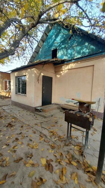 дом дордой моторс: Үй, 67 кв. м, 3 бөлмө, Риелтор, Эски ремонт