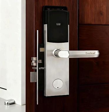 Qapılar və aksessuarlar: A T L A S - A K L - 0 2 3 Otel və mini-otel üçün RFID / MIFARE kartla — 2