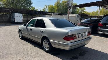 мерс 1995: Mercedes-Benz E 230: 1996 г., 2.3 л, Механика, Бензин, Седан