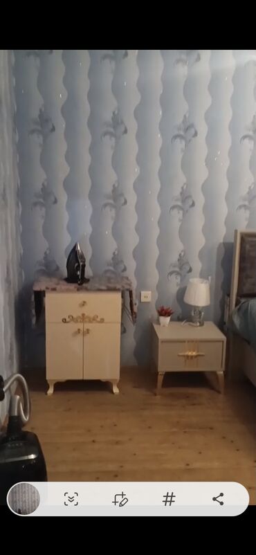 Uzunmüddətli kirayə evlər: Saray postunu keçəndən 200 m Bakıya tərəf, içəri yoldan 400 m məsafədə — 17