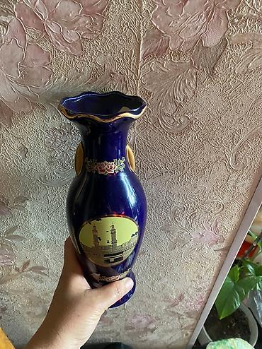 форфор: ВАЗа 
90х годов 
Выс. 30см Фарфор 
 ((каждый — 2