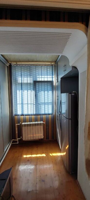 Uzunmüddətli kirayə mənzillər: Akim Abbasov kucesində bir otaqlı mənzil kirayə verilir. Tri Karonanan — 11