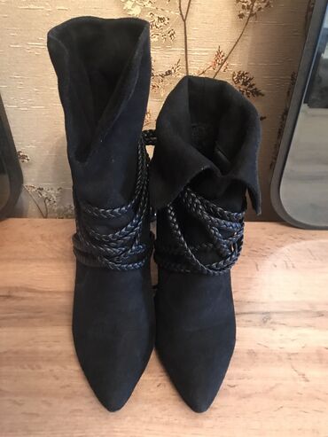 Botinka və botilyonlar: Ölçü: 35, rəng - Qara, İşlənmiş — 7