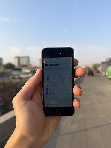 iphone 5sе: IPhone 5s - Компактный корпус из алюминия и стекла, классический — 4