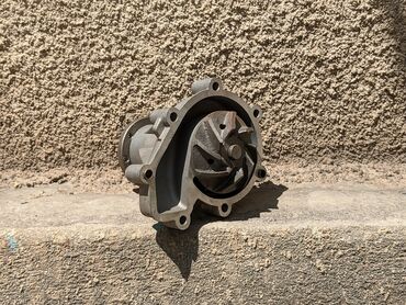 Помпы: Помпа Mercedes-Benz 1996 г., Новый, Аналог — 3