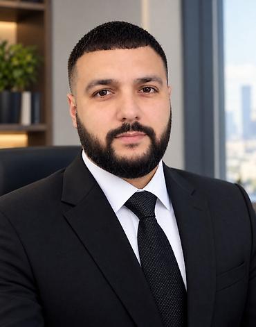 operator is: Administrator, 42 yaş, 5 ildən artıq təcrübə, Restoran — 2