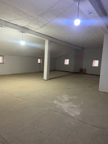 Anbar və emalatxanalar: KİRAYƏ/İCARƏYƏ VERİLİR:/istehsalat sahəsi olan mülk - Üçmərtəbəli, ağ — 12