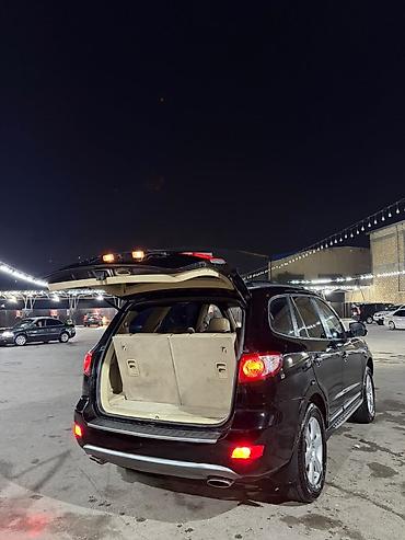 099 fara: Hyundai Santa Fe, qara rəng, benzinli SUV. Texniki və dizayn — 6