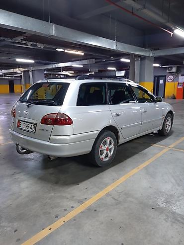 авенсис 2001: Toyota Avensis: 2000 г., 2 л, Механика, Дизель, Универсал — 4