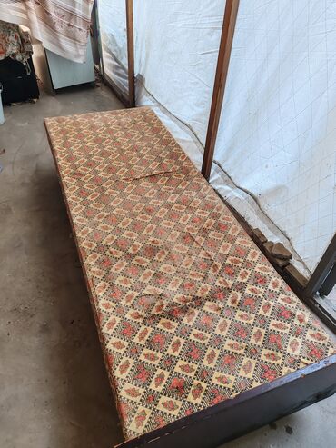 tek çarpayı: Б/у, Односпальная кровать, С подъемным механизмом, Без матраса