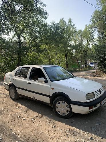 vento: Volkswagen Vento: 1992 г., 1.8 л, Механика, Бензин, Седан — 5