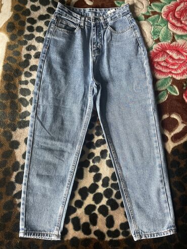 фирменные джинсы в бишкеке: Мом, Высокая талия