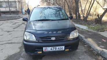 Toyota: Toyota Raum: 1999 г., 1.5 л, Автомат, Бензин, Хэтчбэк