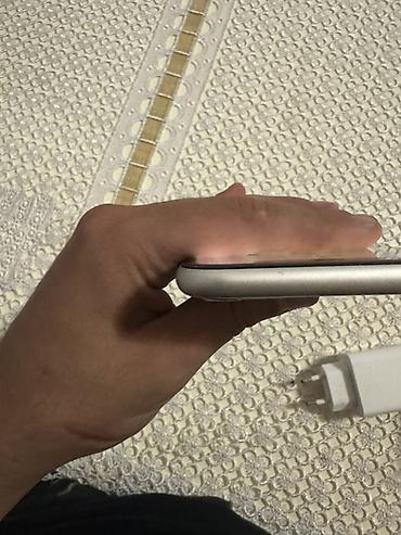 iphone 11 telefonu: IPhone 11, 64 GB, Ağ, Face ID — 6