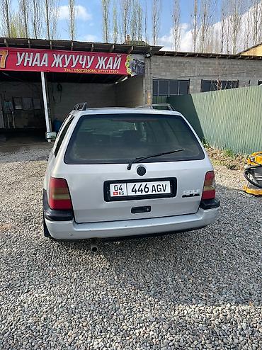 Унаа сатуу: Volkswagen Golf: 1993 г., 1.8 л, Кол менен иштөөчү, Бензин, Универсал — 4