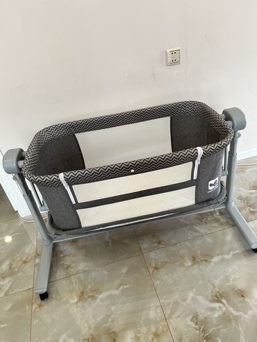 uşaq çətirləri: Elektron beşik. Əla vəziyyətdədir, demək olarki uşaq heç yatmadı