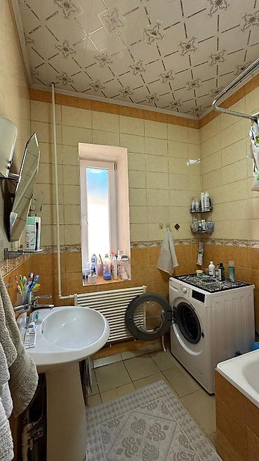Продажа коттеджей и домов: 5 и более комнат, 219 м², 4 соток, Бишкек, Церковь Агентство недвижимости — 30