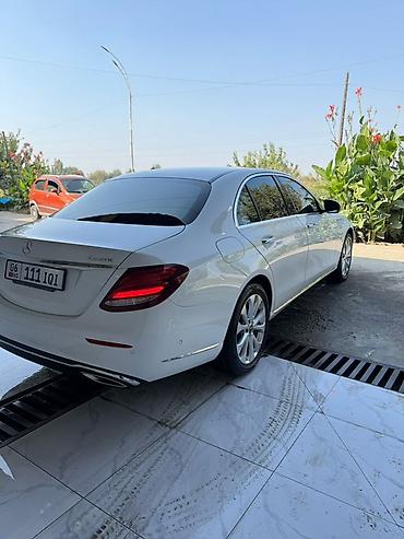 small car: Mercedes-Benz E-Class: 2020 г., Седан — 2