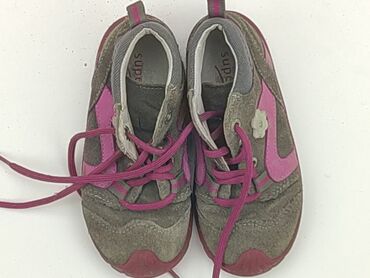 Sport shoes: Sport shoes 24, Used