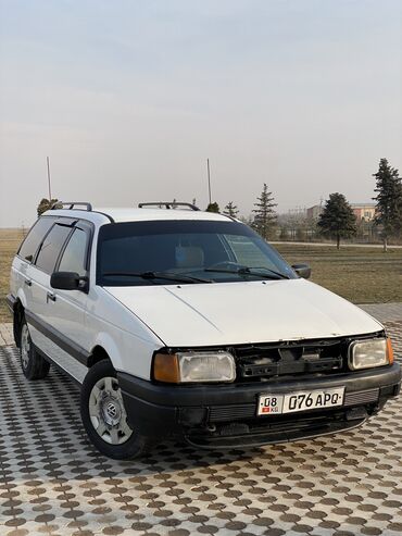 Volkswagen: Volkswagen Passat: 1990 г., 1.8 л, Механика, Бензин, Универсал